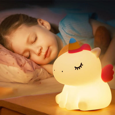 veilleuse-de-nuit-licorne-souple-fille-dormait