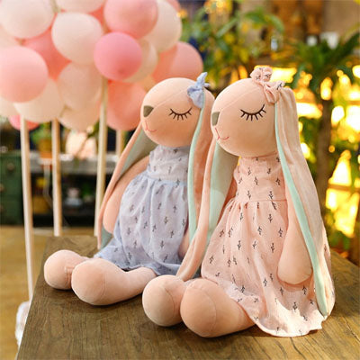 peluche lapin longues oreilles rose et bleu