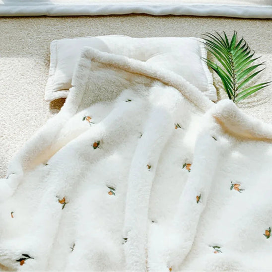 couverture chaude blanche