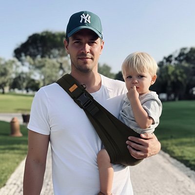 Écharpe de portage noir papa avec son bébé