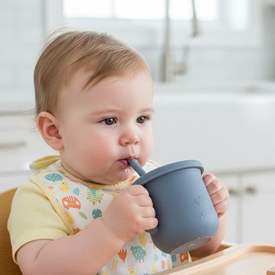 Gobelet bebe en paille pour apprentissage