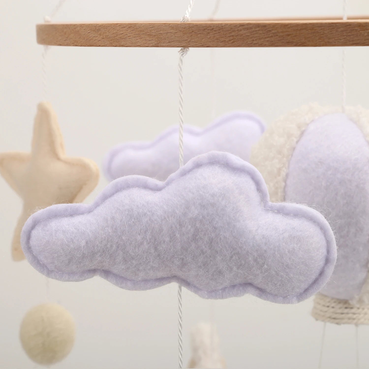 mobile pour bebe nuage et étoile avec nuage