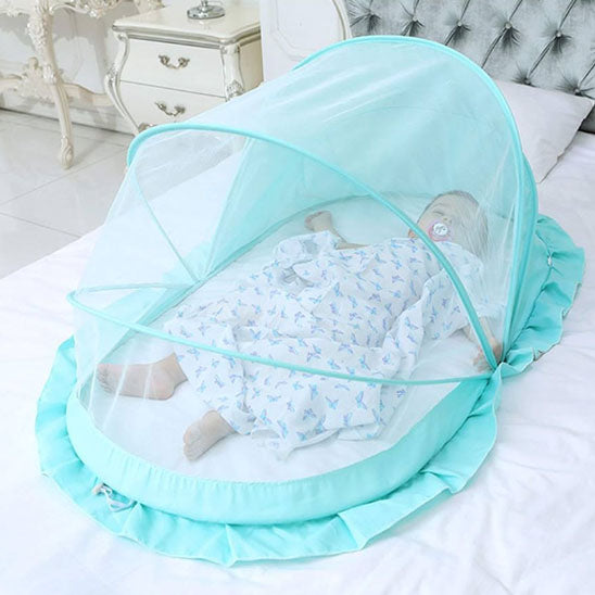 moustiquaire-lit-bebe-bleu-confortable