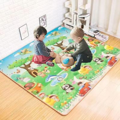 tapis-de-jeu-zoo-deux-enfants-sur-tapis-chambre