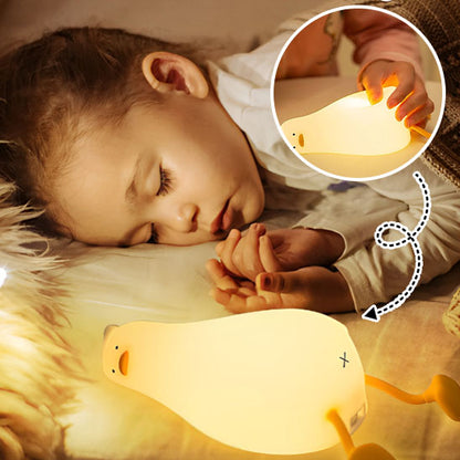 veilleuse-bébé-allumée-sur-lit-enfant-dort-sécuritaire